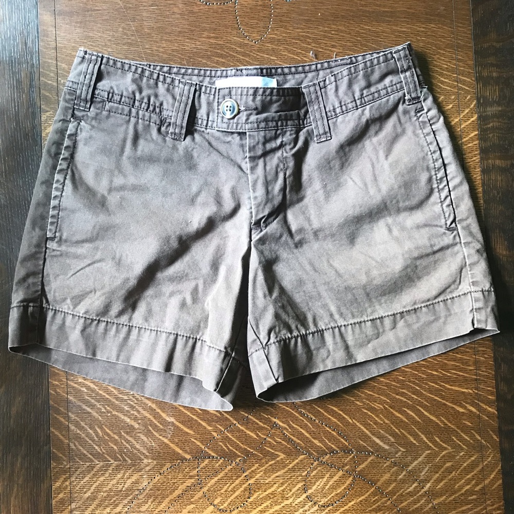 ☀️Gap Khaki Shorts sz 2🛍
